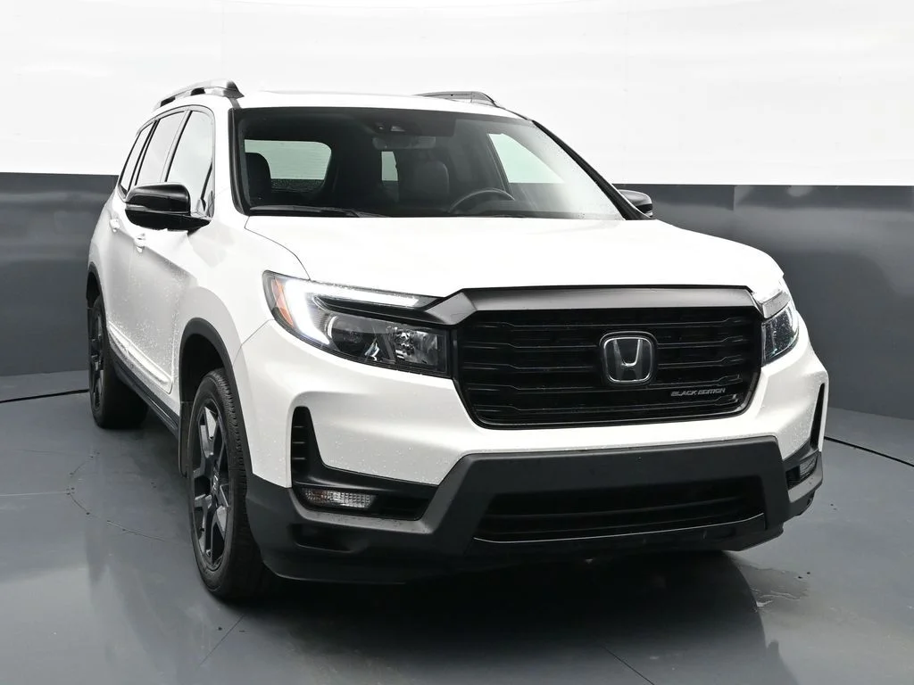 2024 Honda Passport 3.5 Black Edition 4WD Auto's photo