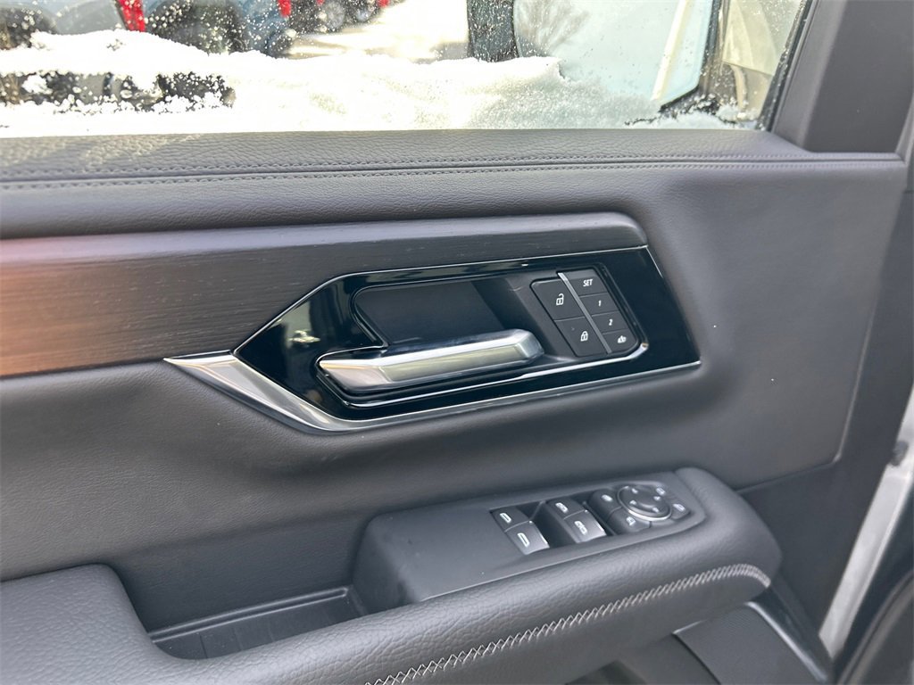 2026 GMC YUKON XL - Image 14