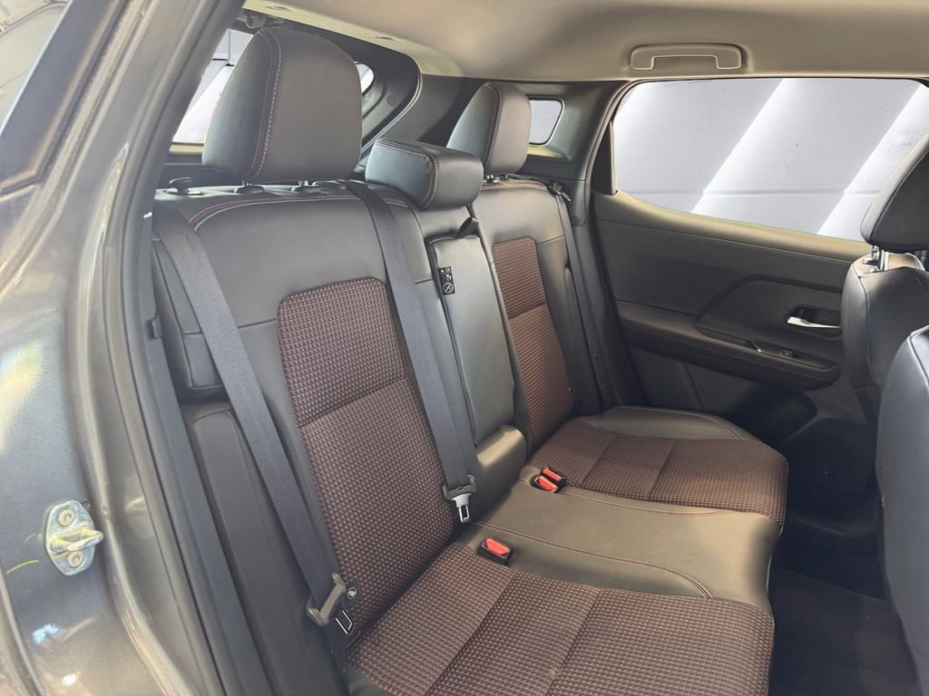 Used 2025 Gray Nissan SR image 16