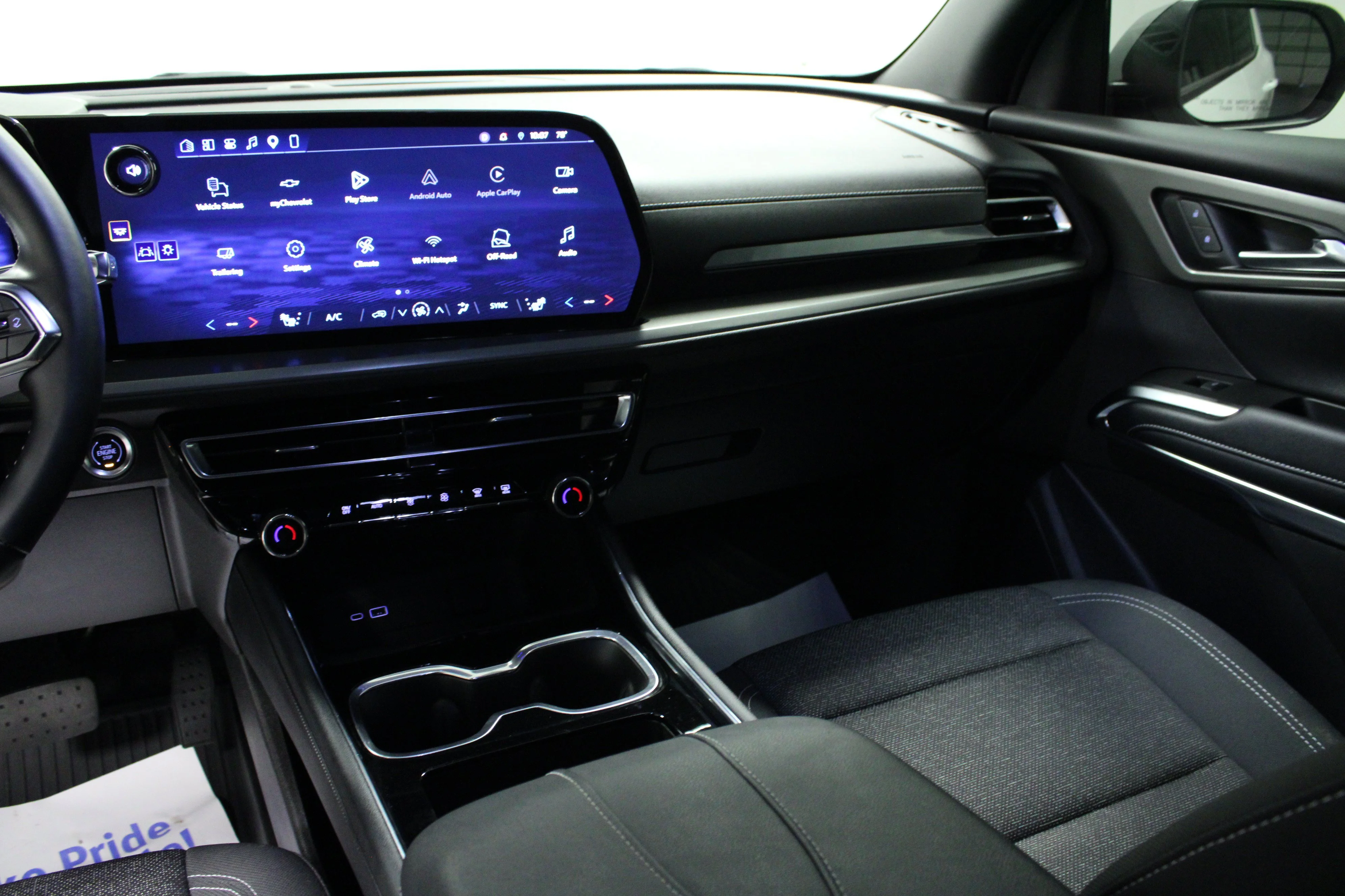 Used 2025 Summit White Chevrolet LT image 20