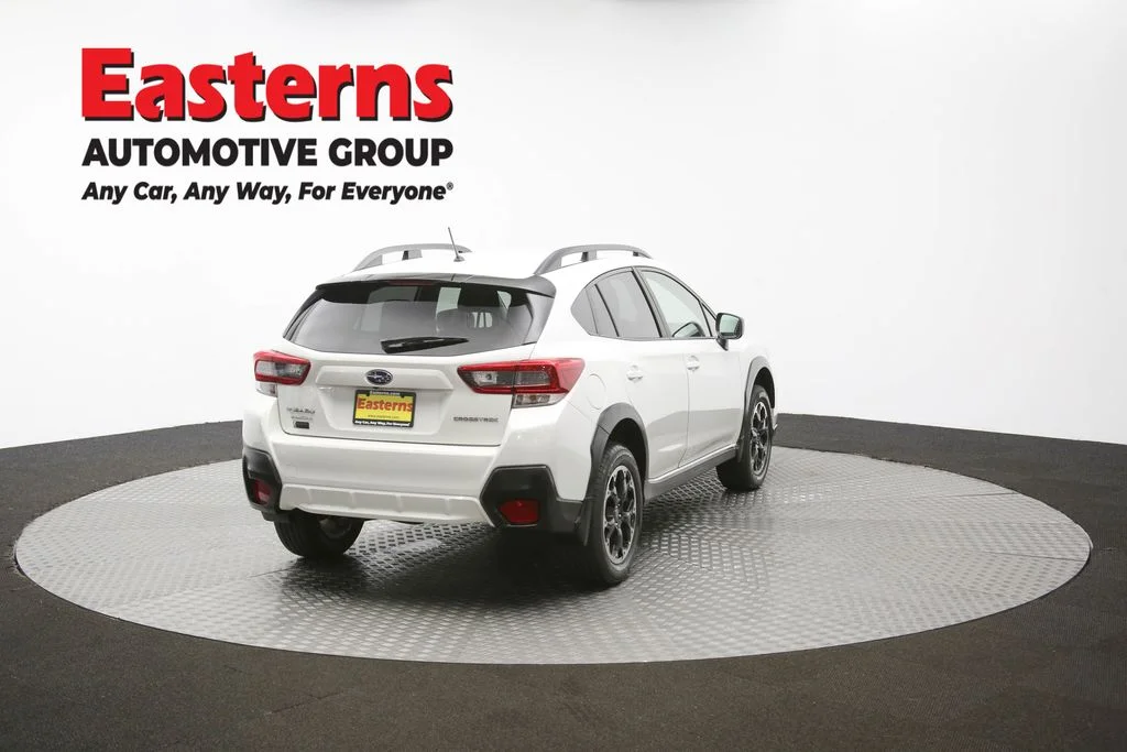 Used 2021 White Subaru Base image 39