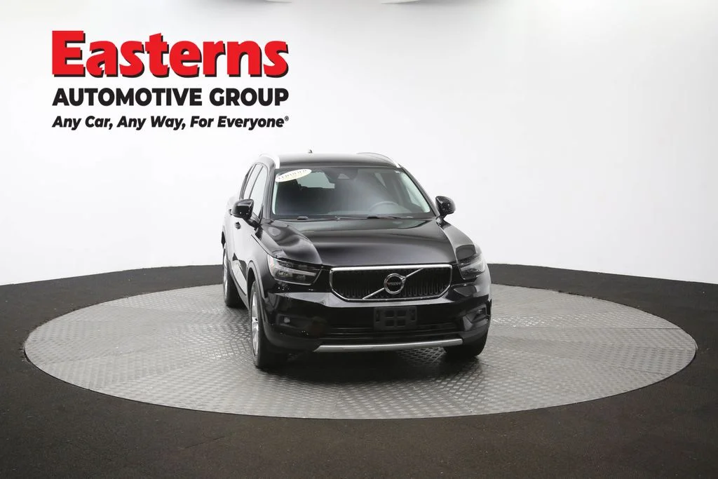 Used 2022 Black Volvo Momentum image 51