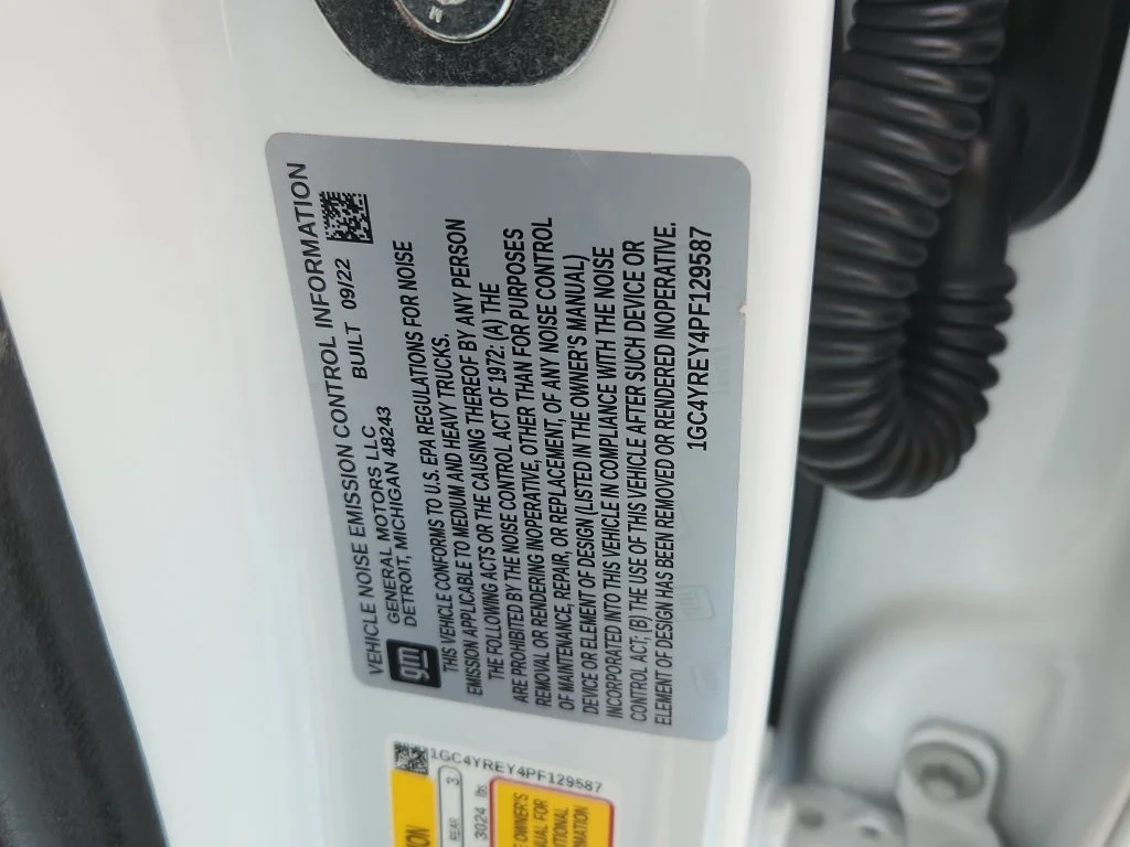 Used 2023 White Chevrolet High Country image 19