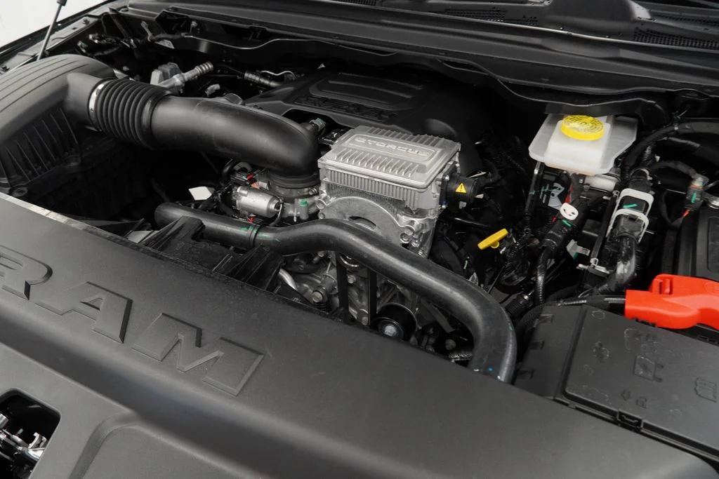 New 2026 Diamond Black Crystal Pearl-Coat Exterior Paint RAM Big Horn/Lone Star image 37