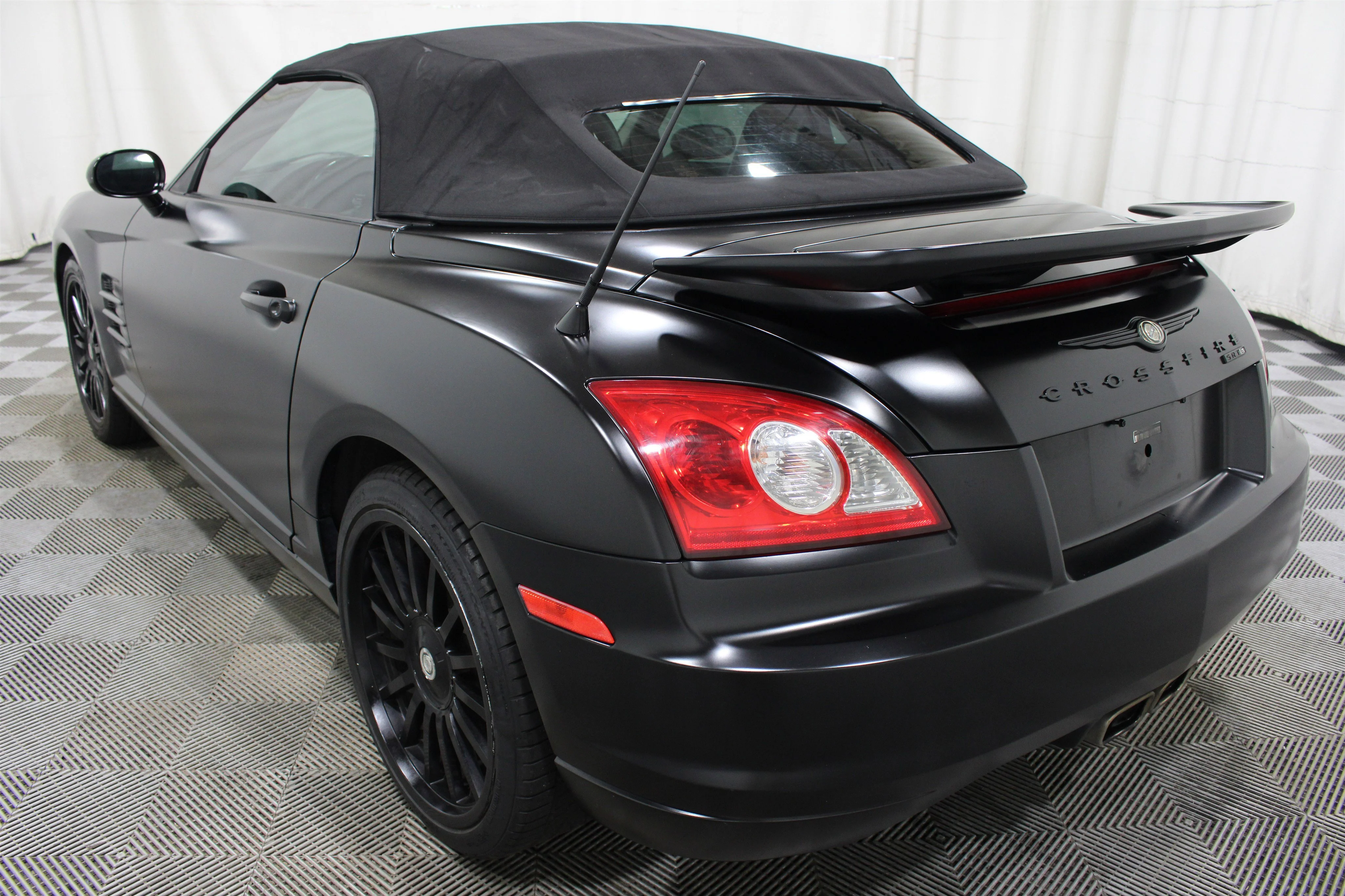 Used 2005 Black Chrysler SRT6 image 23