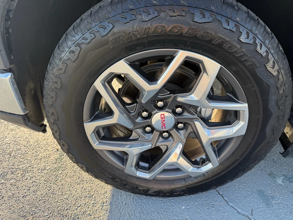 2024 GMC Sierra 1500 SLT - Photo 11