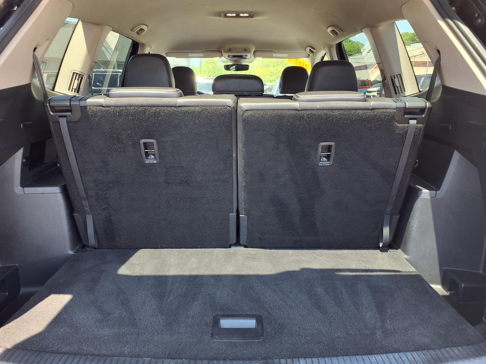 Certified Used 2025  Volkswagen SE image 20
