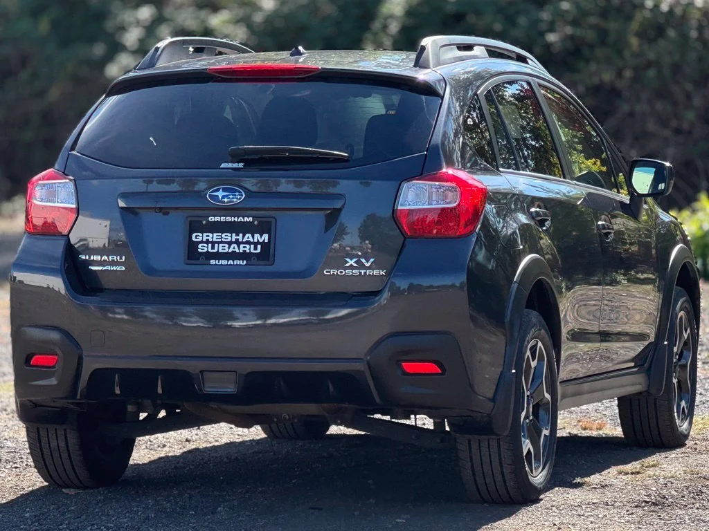 Used 2015 Dark Gray Metallic Subaru 2.0i Premium image 7