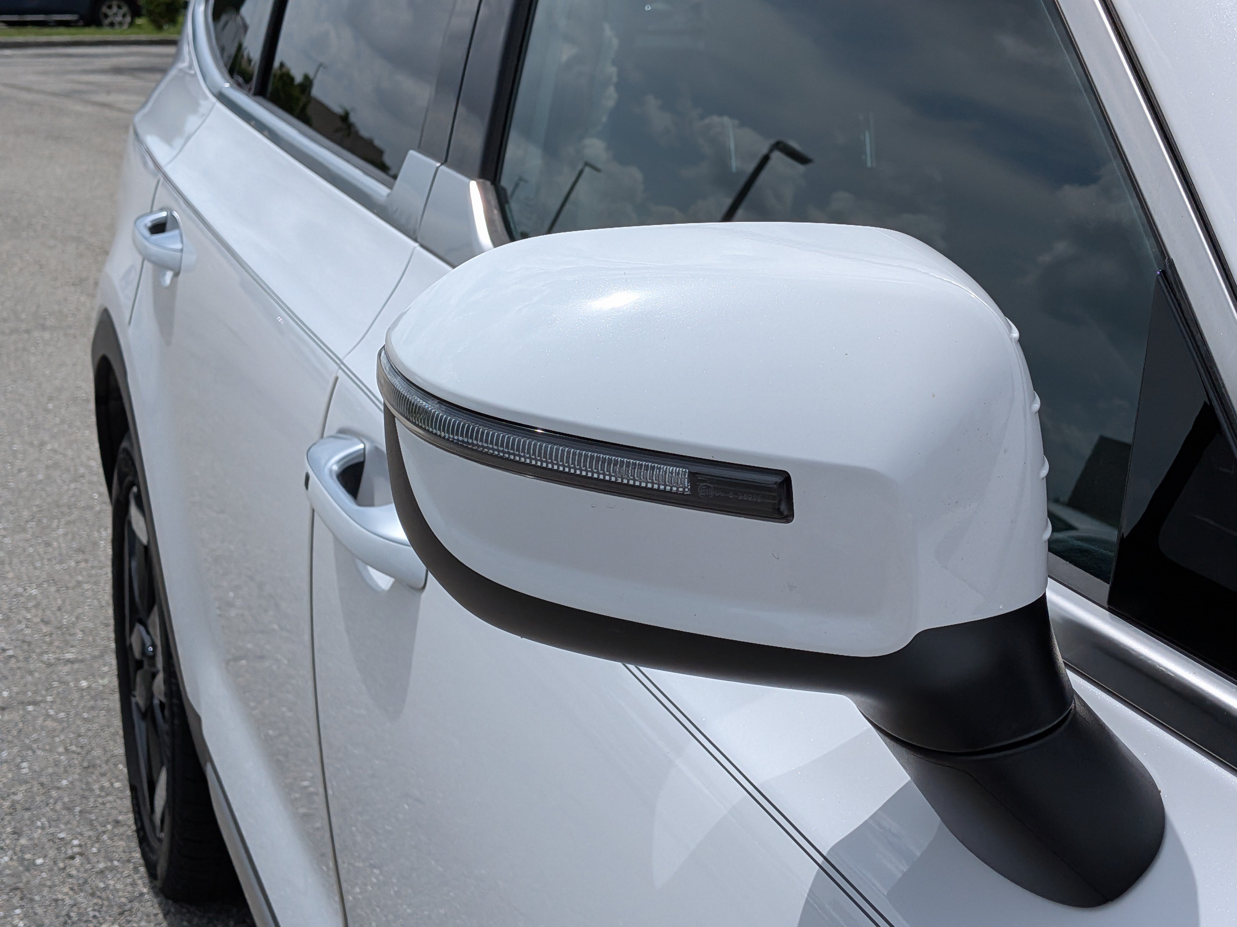 Used 2023 Glacial White Pearl Kia S image 12