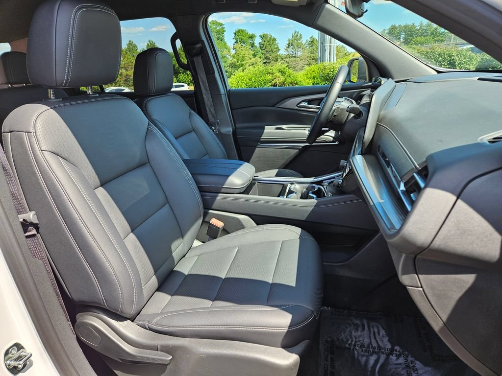 2026 Chevrolet Traverse LT - Photo 13