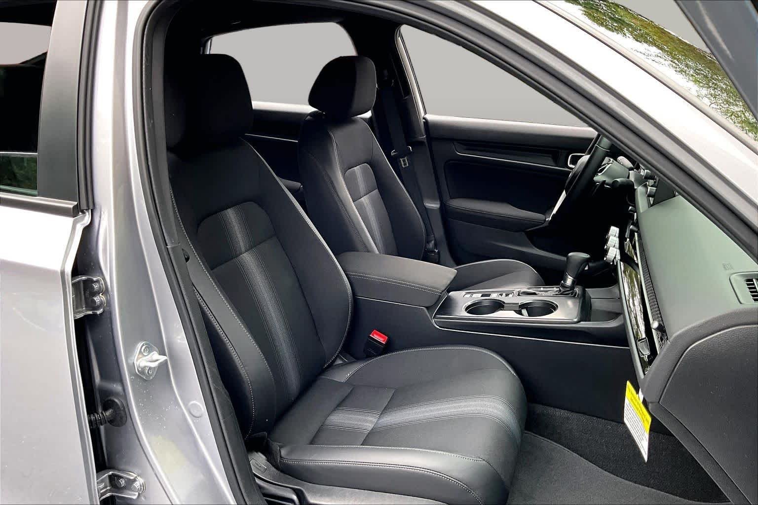 2026 Honda Civic Hatchback Sport - Photo 9
