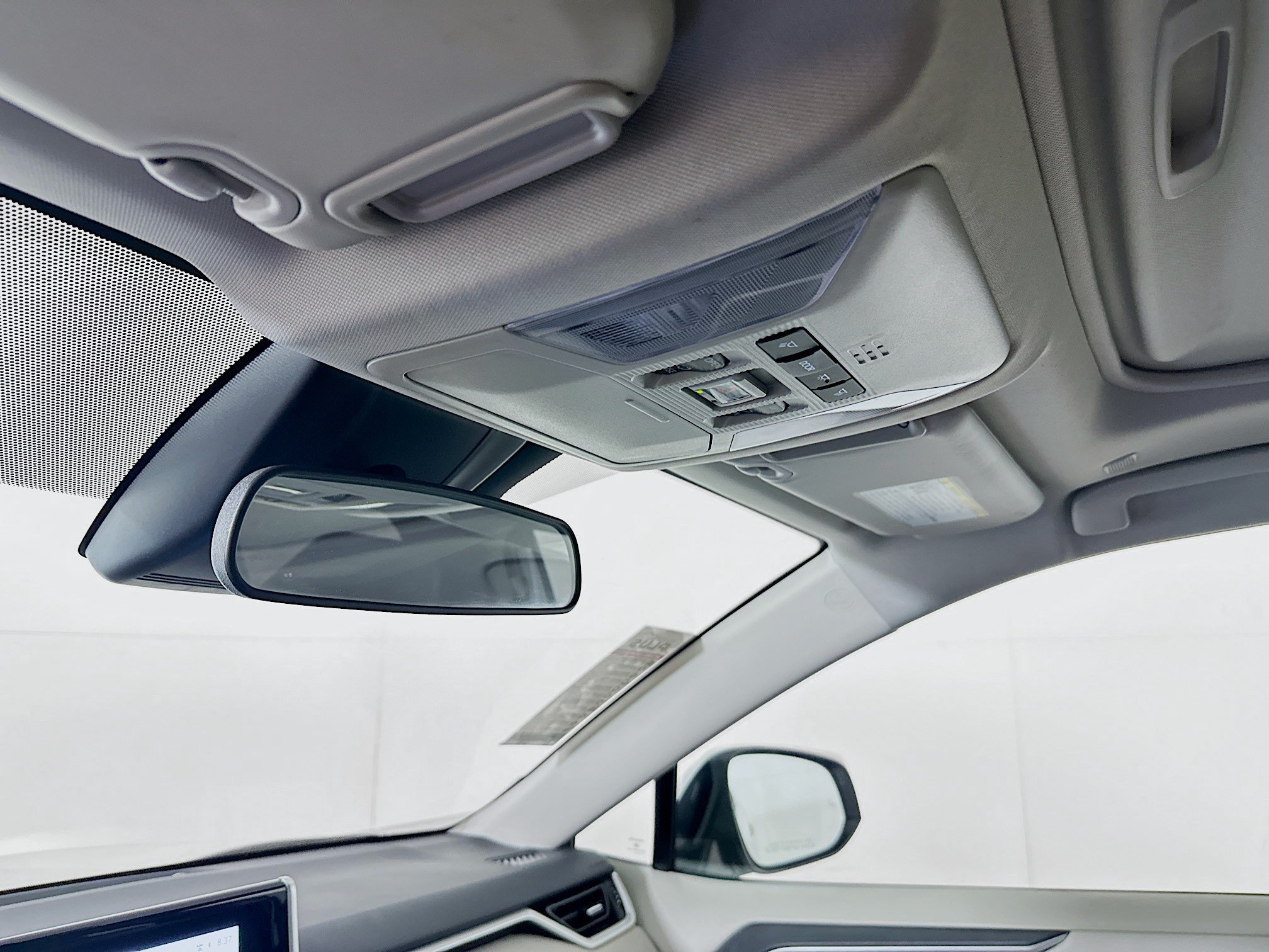 Used 2024 Pearl Toyota XLE Premium image 18