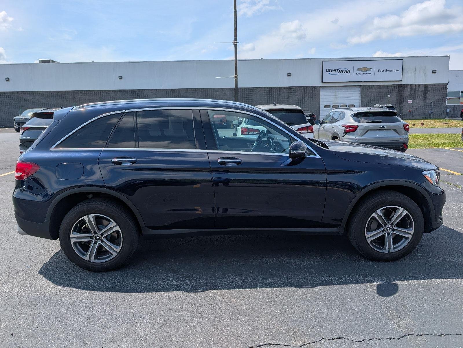 Used 2019 Lunar Blue Metallic Mercedes-Benz GLC 300 image 8