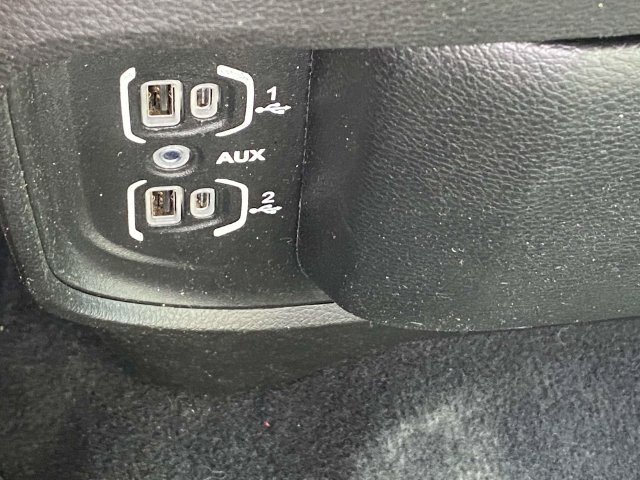 Used 2022 Crystal Metallic Ram Laramie image 20