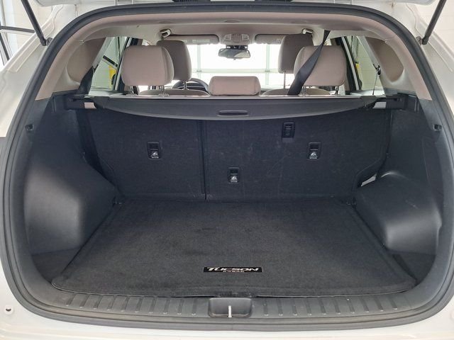 Used 2019 White Hyundai Value image 29