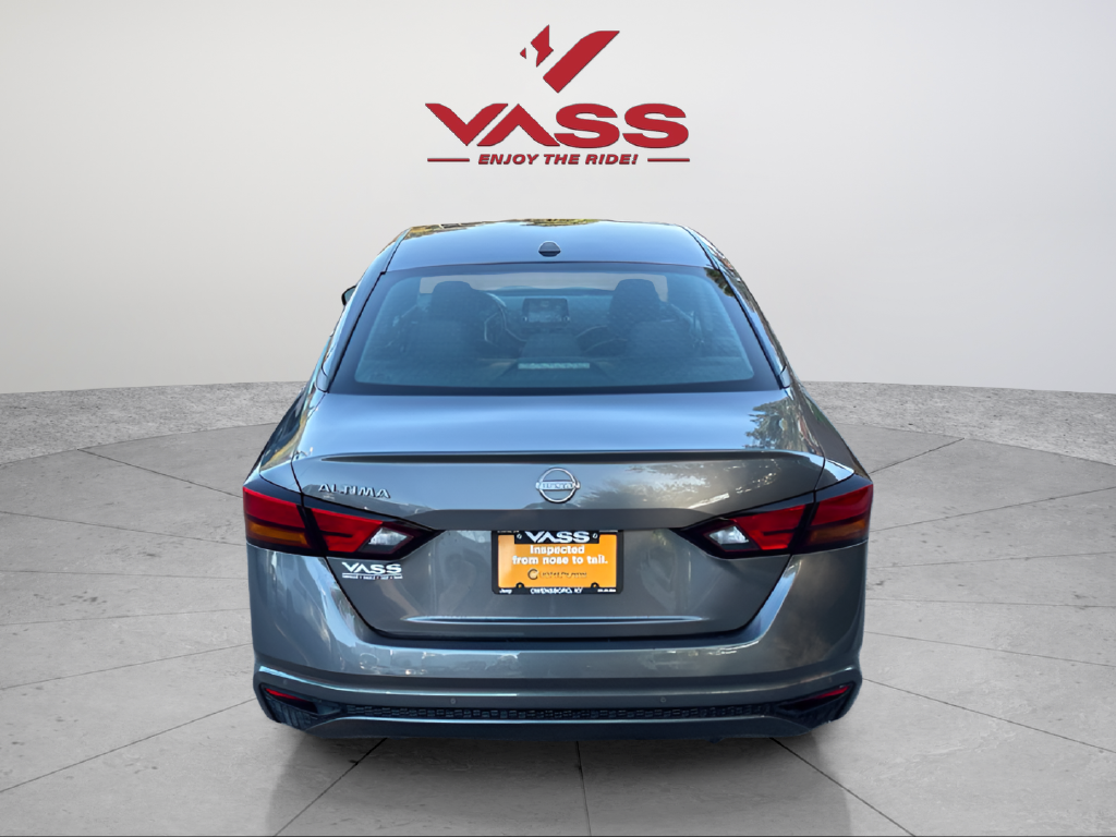 Used 2025 Gray Nissan 2.5 SV image 4