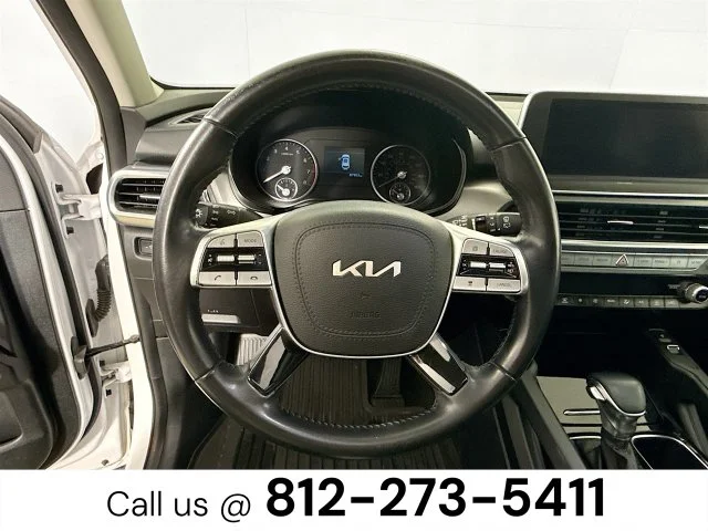 Used 2022 White Kia S image 11