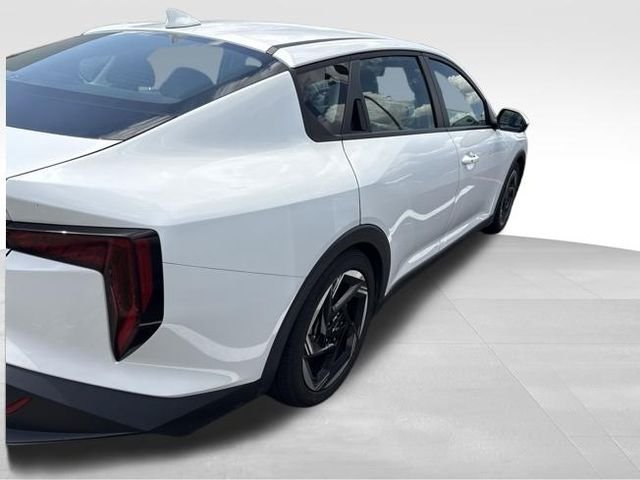Certified Used 2025 Snow White Pearl Kia EX image 14