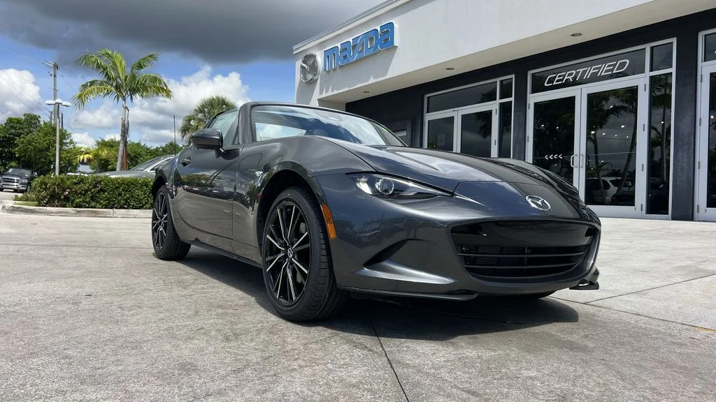 2025 Mazda MX-5 Miata RF Grand Touring - Photo 30