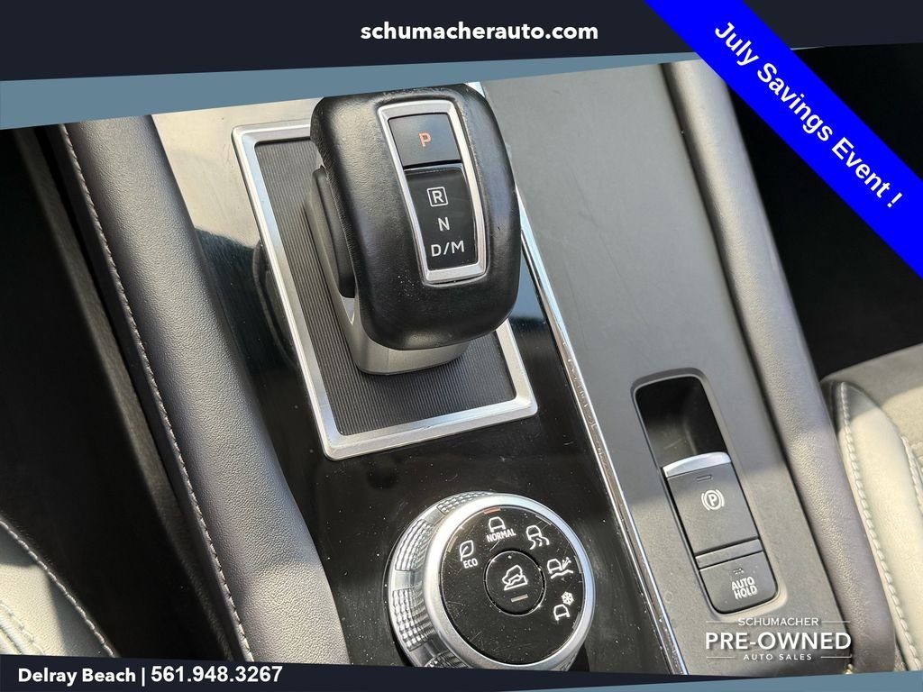 Used 2024  Mitsubishi  image 25