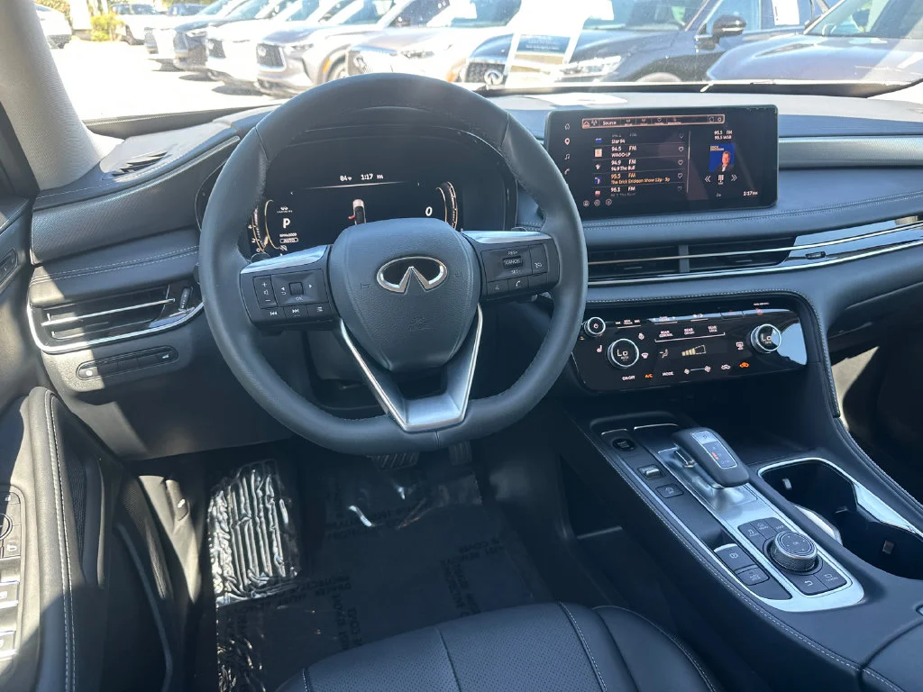 Certified Used 2026 White INFINITI PURE image 23