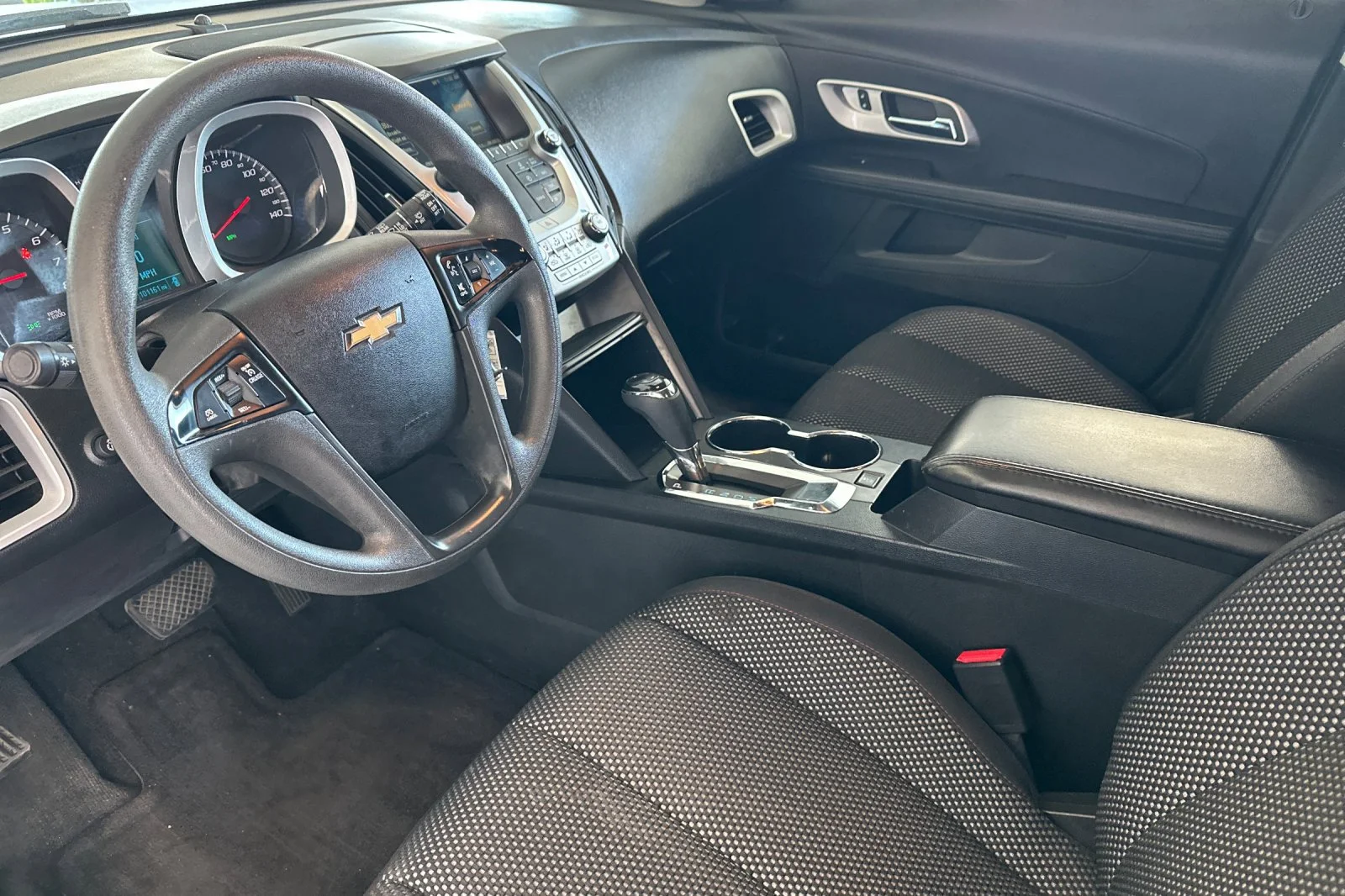 Used 2016 Summit White Chevrolet LS image 10