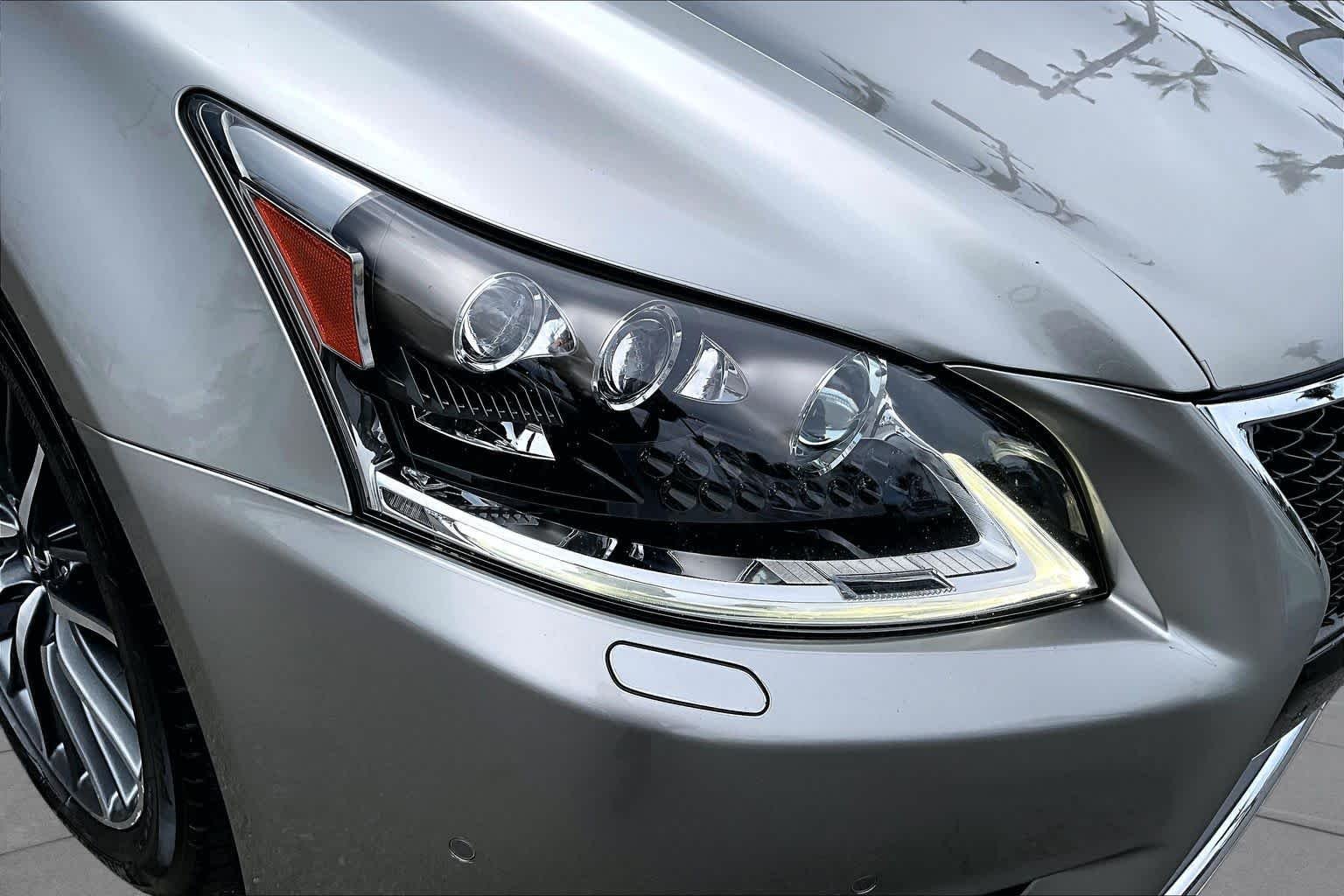 Used 2017 Atomic Silver Lexus  image 26