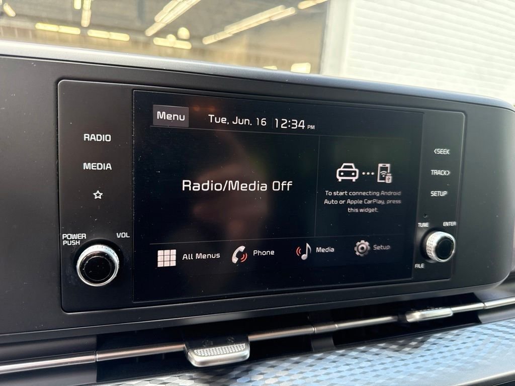 Certified Used 2024 Gray Kia LX image 31