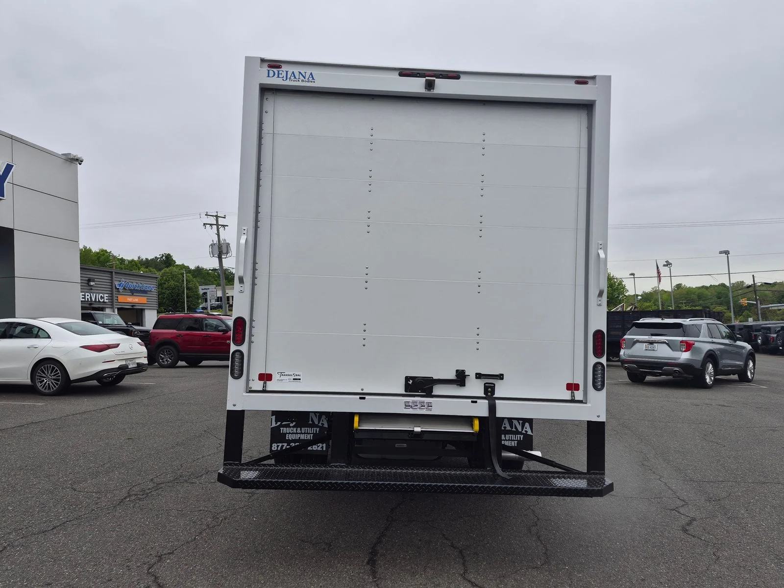 New 2027 Oxford White Ford BOX TRUCK image 7