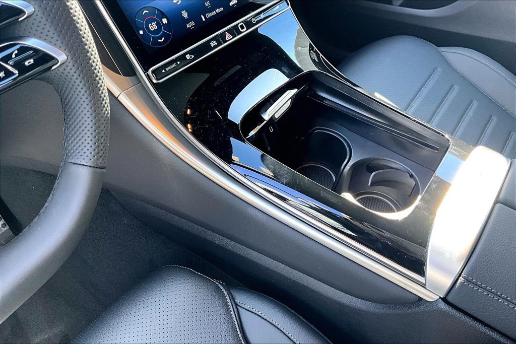 New 2026 Black Mercedes-Benz GLC 300 image 8
