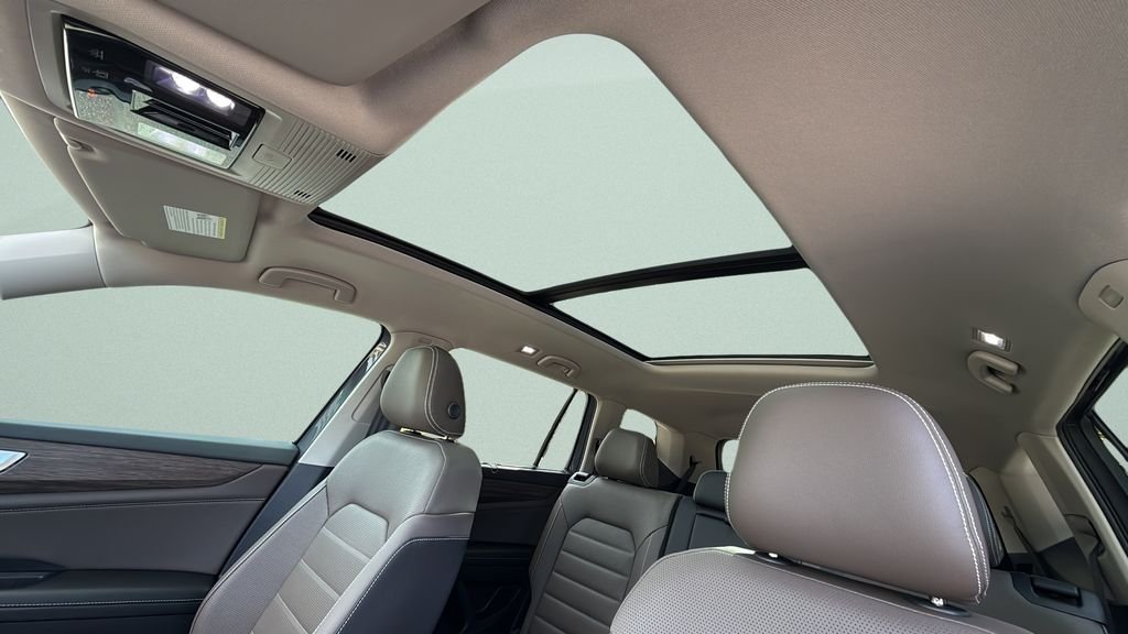 New 2026 Pure Gray Volkswagen 2.0T SEL image 27