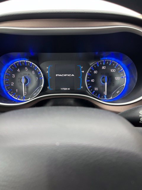 Used 2017 White Chrysler Touring image 7