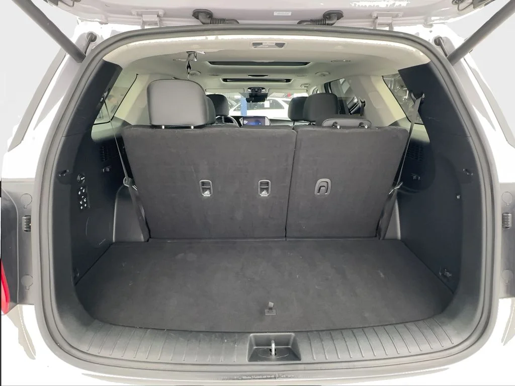 Used 2025 Silver Hyundai Limited image 16