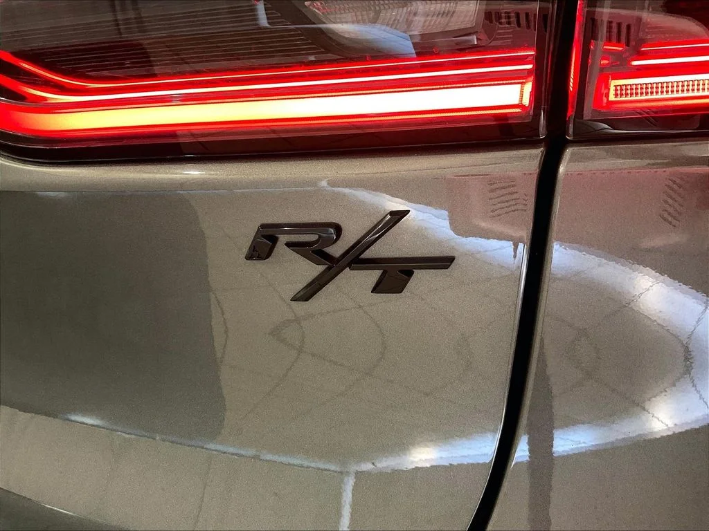 Used 2024 Gray Cray Dodge R/T image 28