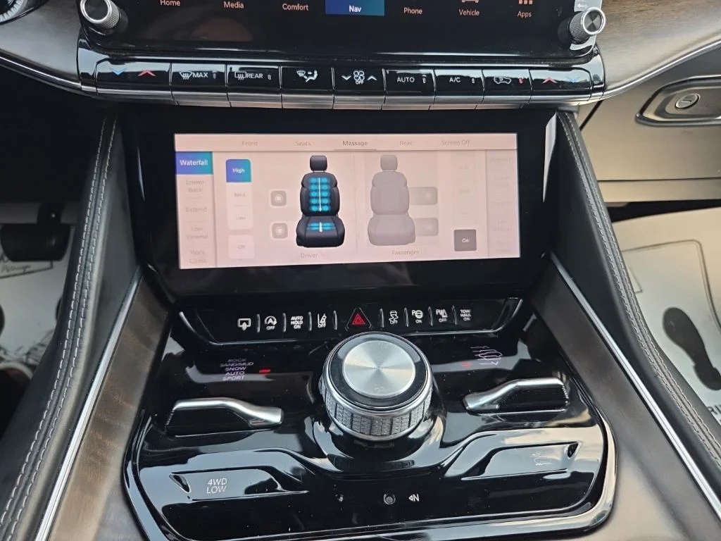 2023 Jeep Grand Wagoneer Series II - Photo 45
