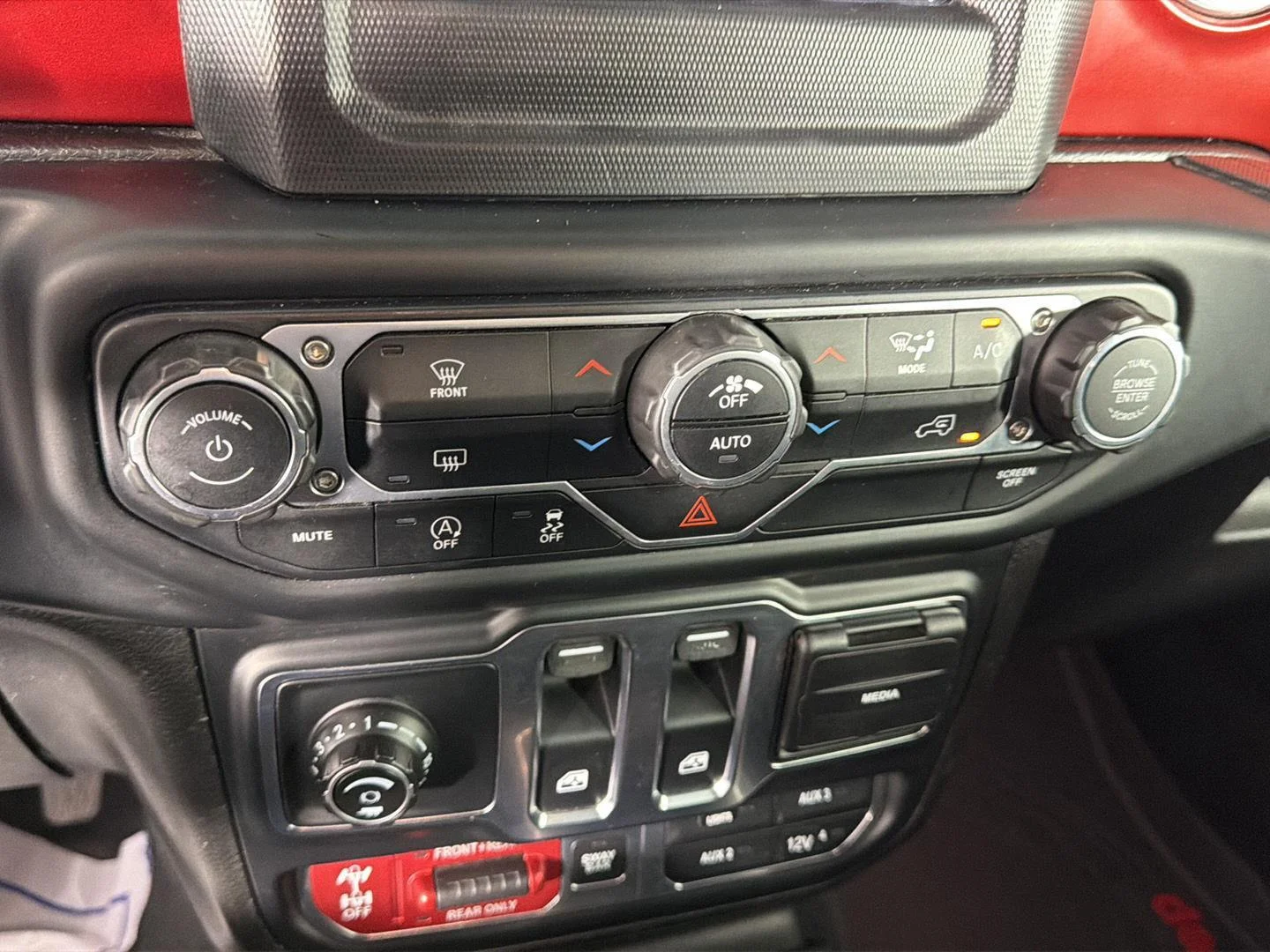 Used 2019 Black Clearcoat Jeep Rubicon image 39