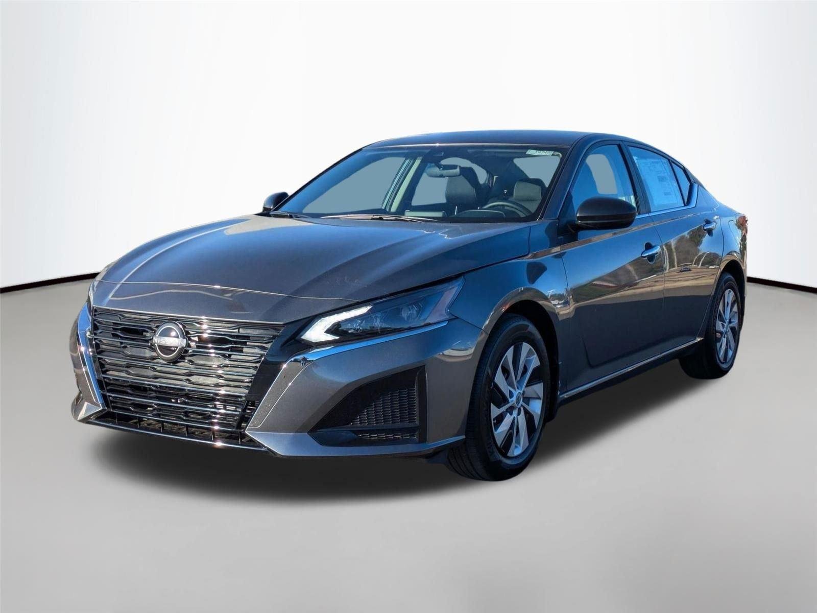 2025 Nissan Altima 2.5 S's photo