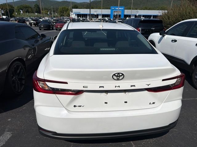 Used 2025 Ice Toyota LE image 10