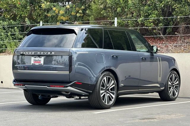 New 2026 Varesine Blue Land Rover SE image 5