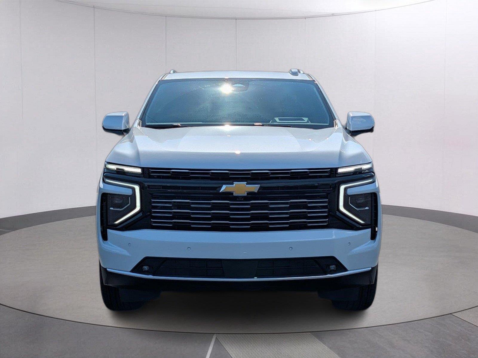New 2026 Polar White Tricoat Chevrolet High Country image 8