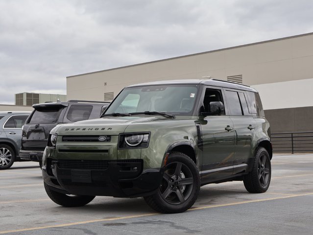 2026 Land Rover Defender 110 X-Dynamic SE