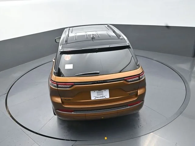 New 2026 Copper Shino Metallic Clear-Coat Exterior Paint Jeep Summit image 16
