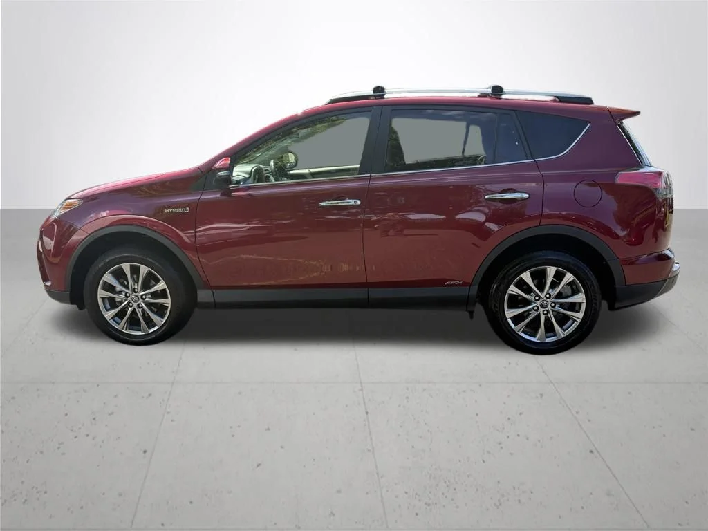 Used 2018 Red Toyota Limited image 9