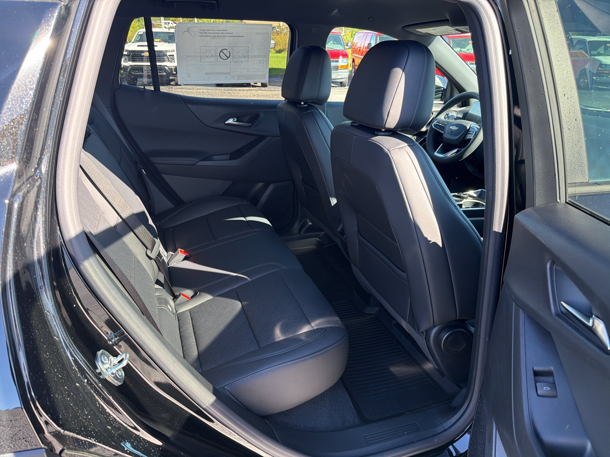 2027 Chevrolet Equinox LT - Photo 28