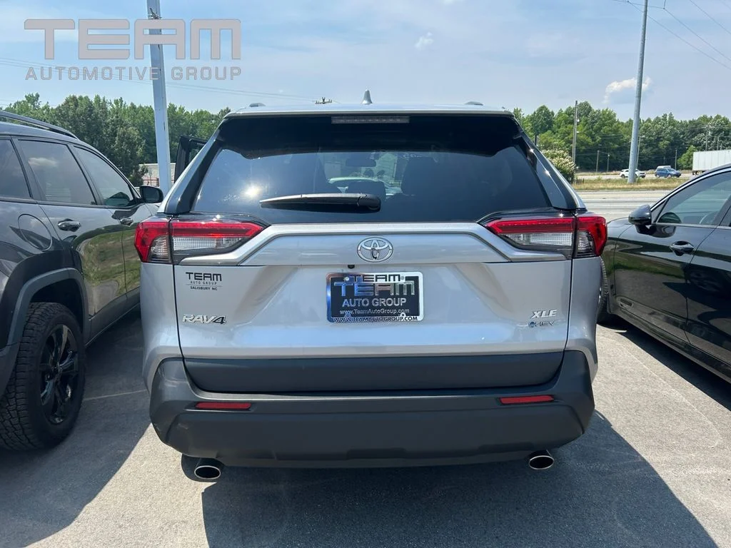 Used 2025 Silver Toyota XLE image 27