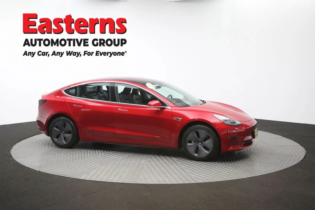 Used 2018 Red Tesla Long Range image 41