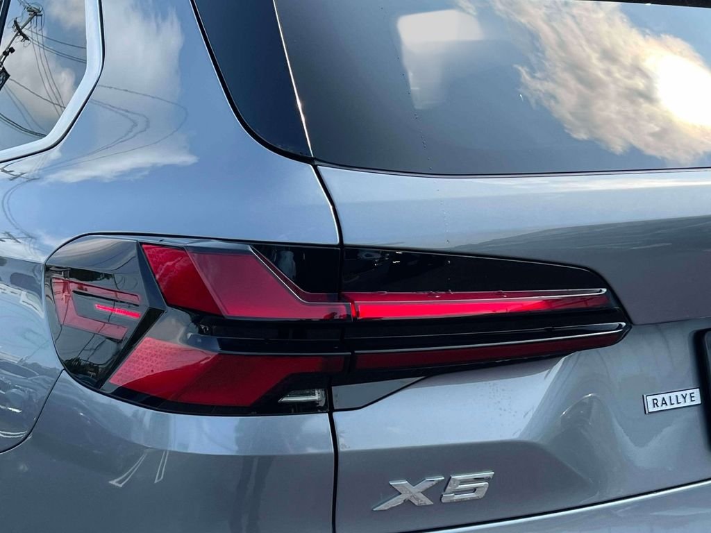 Certified Used 2024 Gray Metallic BMW xDrive40i image 11