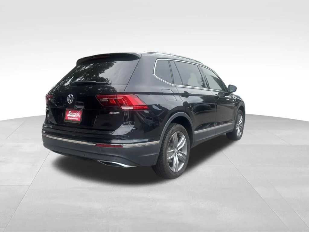 Used 2021 Black Volkswagen 2.0T SEL image 35