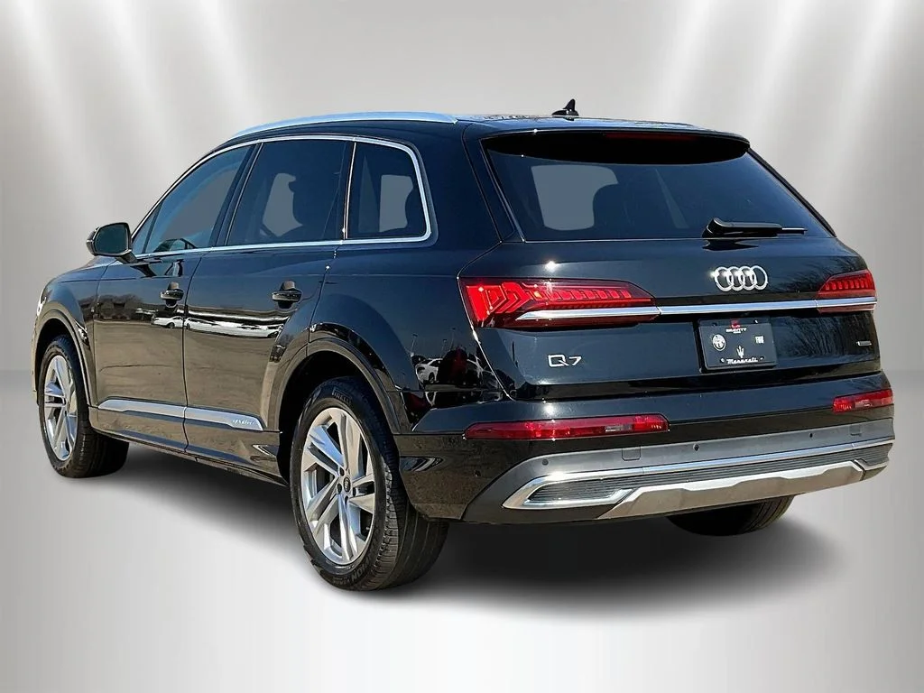 Used 2023 Mythos Black Metallic Audi 55 Premium Plus image 4
