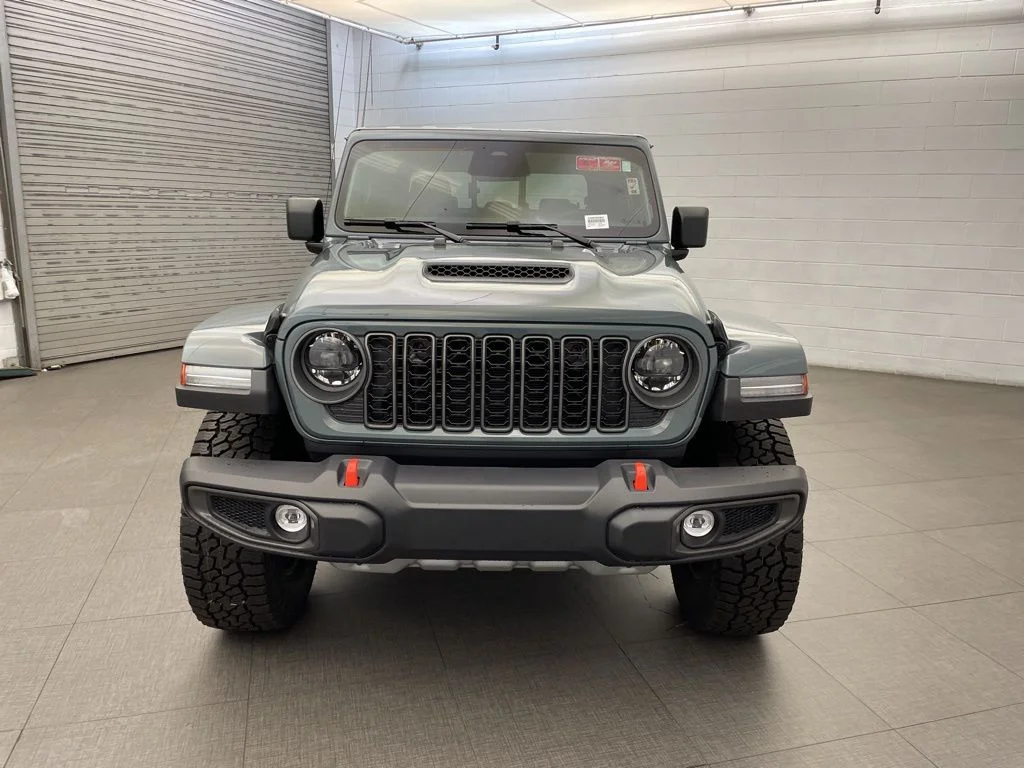 New 2026 Gray Jeep Mojave image 6